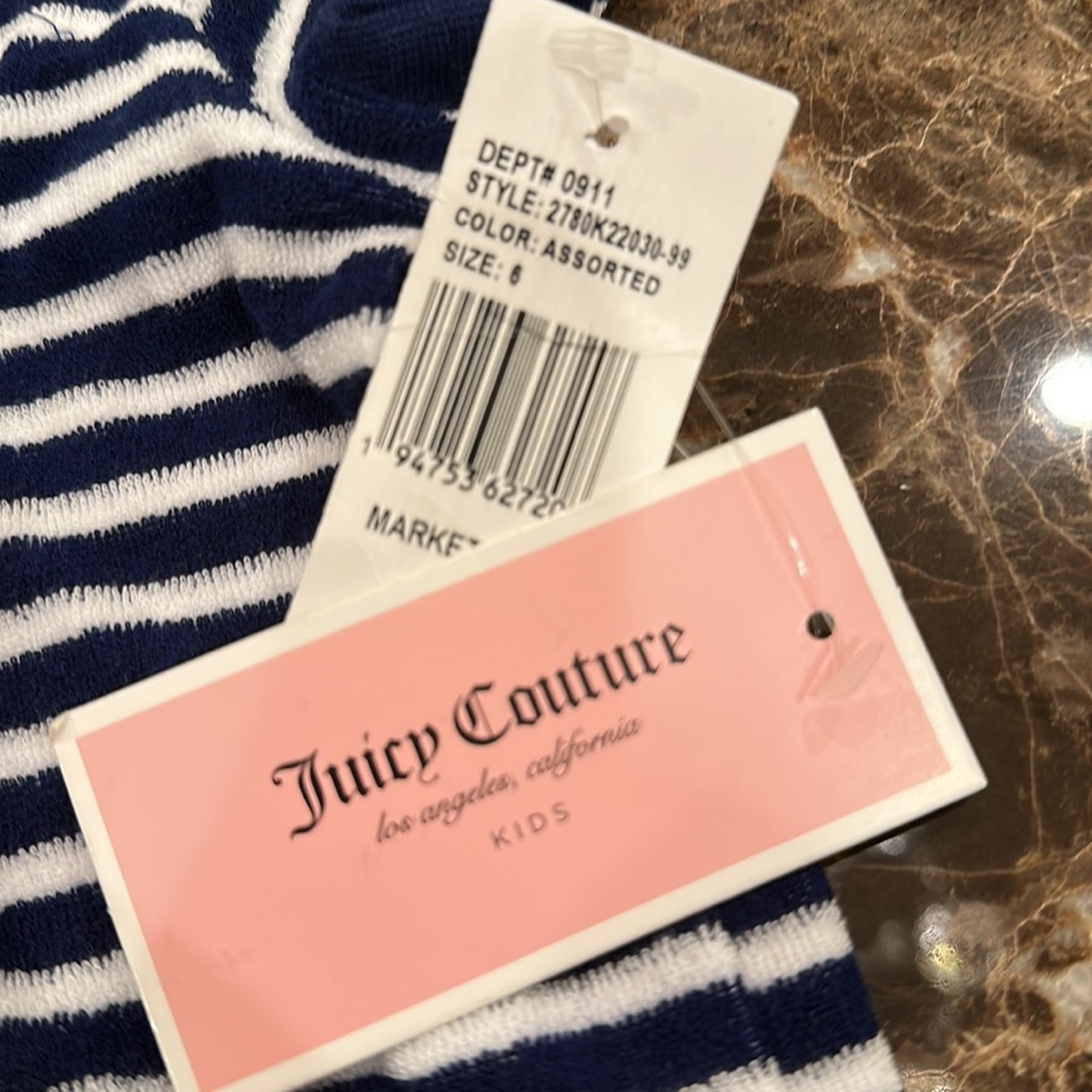JUICY COUTURE ZIP UP SHIRT AND SHORTS IN SIZE 6 NWT - Picture 4 of 7